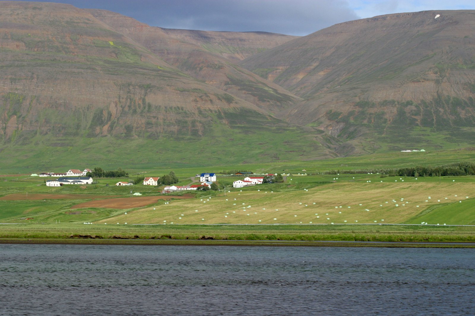 Möguleikar verði kannaðir á smávirkjunum