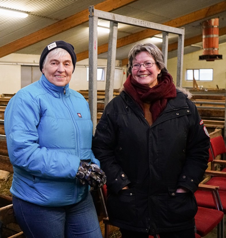 Sigurborg Daðadóttir yfirdýralæknir ásamt Ragnhildi Helgu Jónsdóttur, kennara við Landbúnaðarháskóla Íslands.