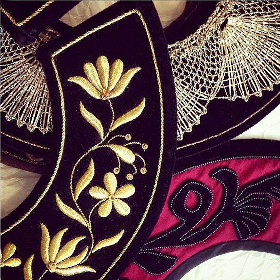 Þjóðbúningasaumur á Laugalandi í Eyjafirði