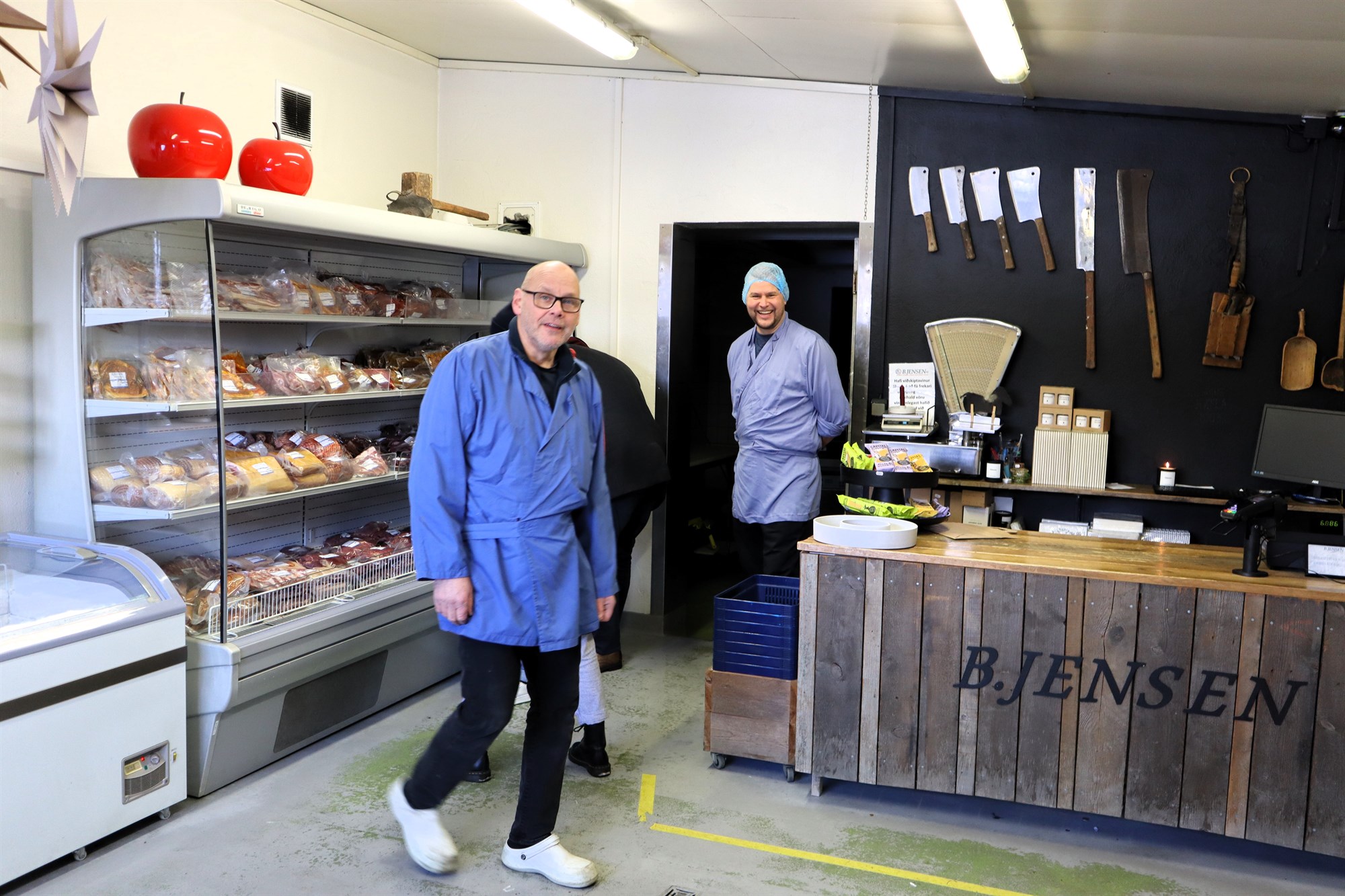 Stækka B. Jensen  á alla enda og kanta