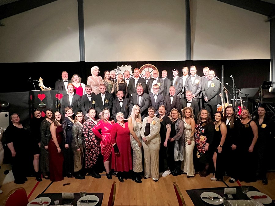 Fjölmenni var á hinu árlega Fellablóti sem var haldið í íþróttahúsinu í Fellabæ.