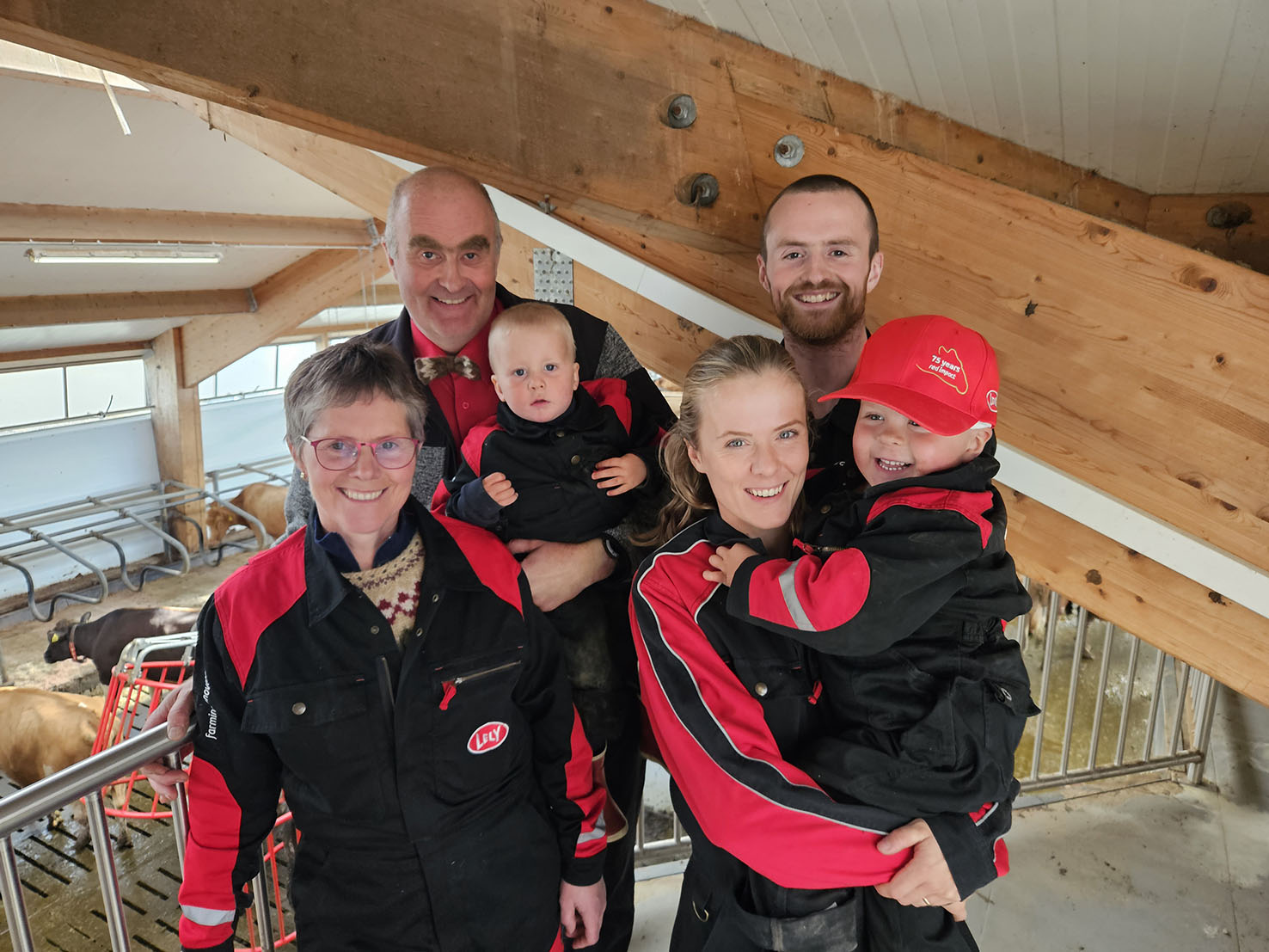 Lely 75 ára – opin fjós í Birtingaholti og Spóastöðum