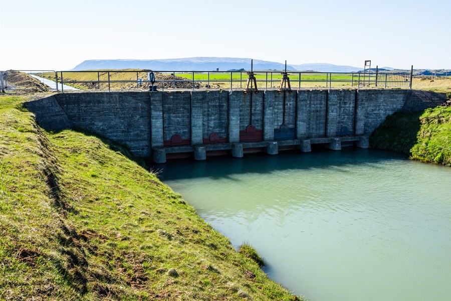 Flóðgátt Flóaáveitu við Hvítá á Brúnastaðaflötum