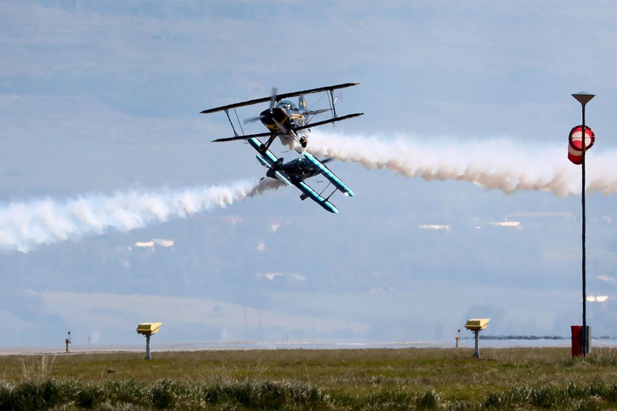 Listflugvélarnar TF-ABJ og TF-TOP á Flugdegi Flugsafnsins 2023. Flugdagurinn verður haldinn laugardaginn 22. júní í ár.