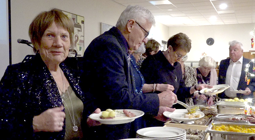 Alltaf heitt á könnunni