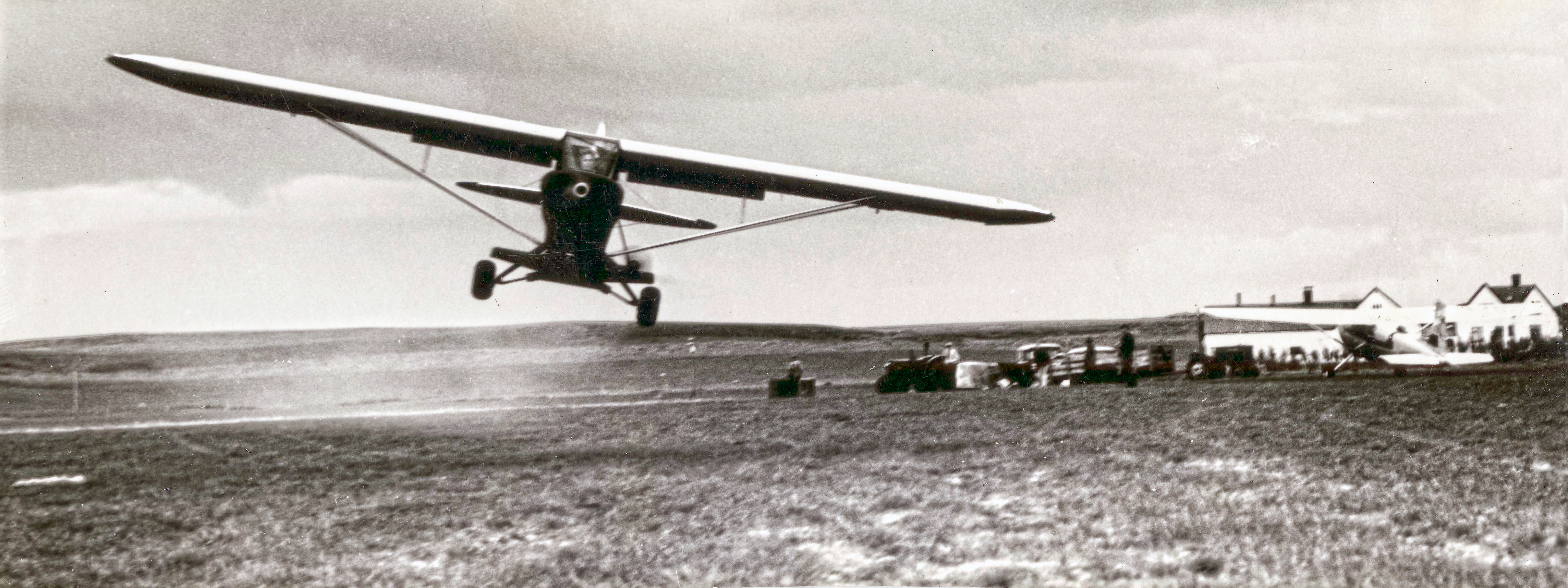 Leitað að myndum og frásögnum um landgræðsluflug með minni flugvélum