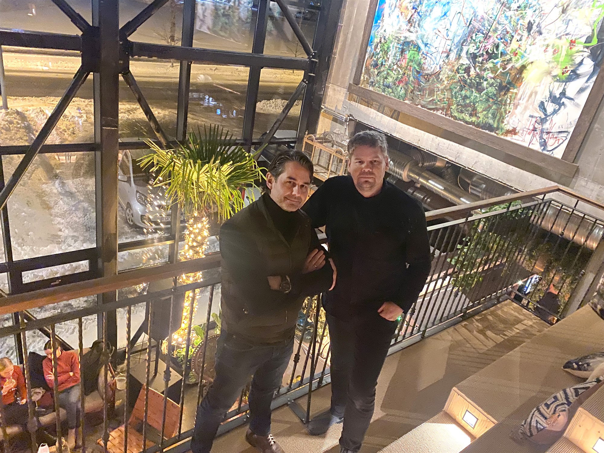 Andi Edens svífur yfir vötnum í Gróðurhúsinu