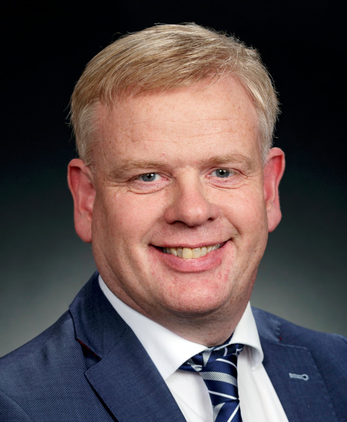 Hver lítur sínum augum á silfrið