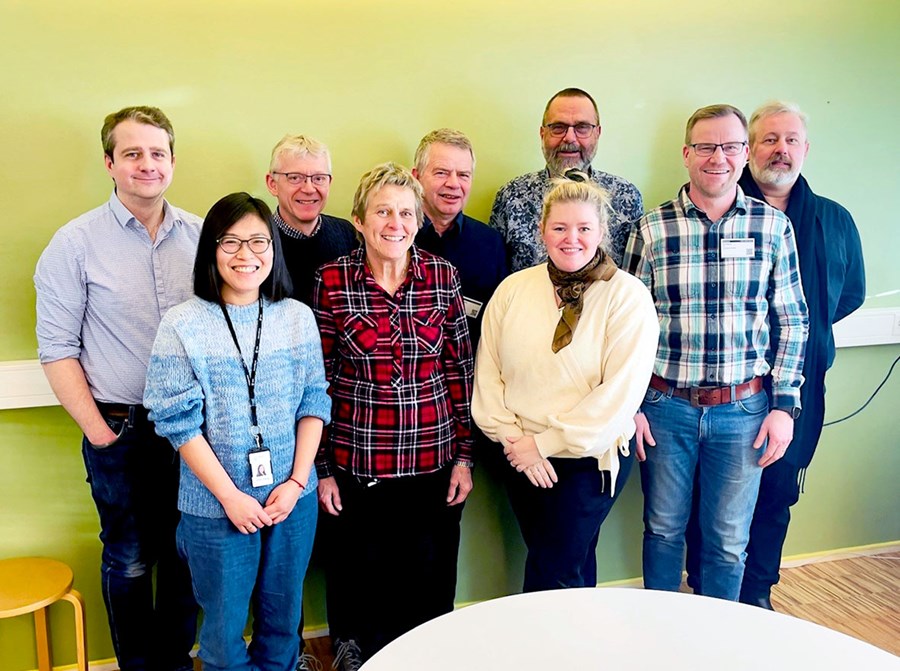 F.v.: Sæmundur Sveinsson, Zhibo Hamborg, Helgi Jóhannesson, Sissel Haugslien, Gunnar Þorgeirsson, Dag-Ragnar Blystad, Guðrún Birna Brynjarsdóttir, Axel Sæland og Morten Rasmussen.