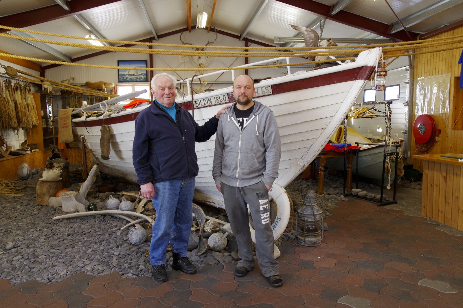 Úr hefðbundnum búskap í að rækta vinskap við ferðamenn