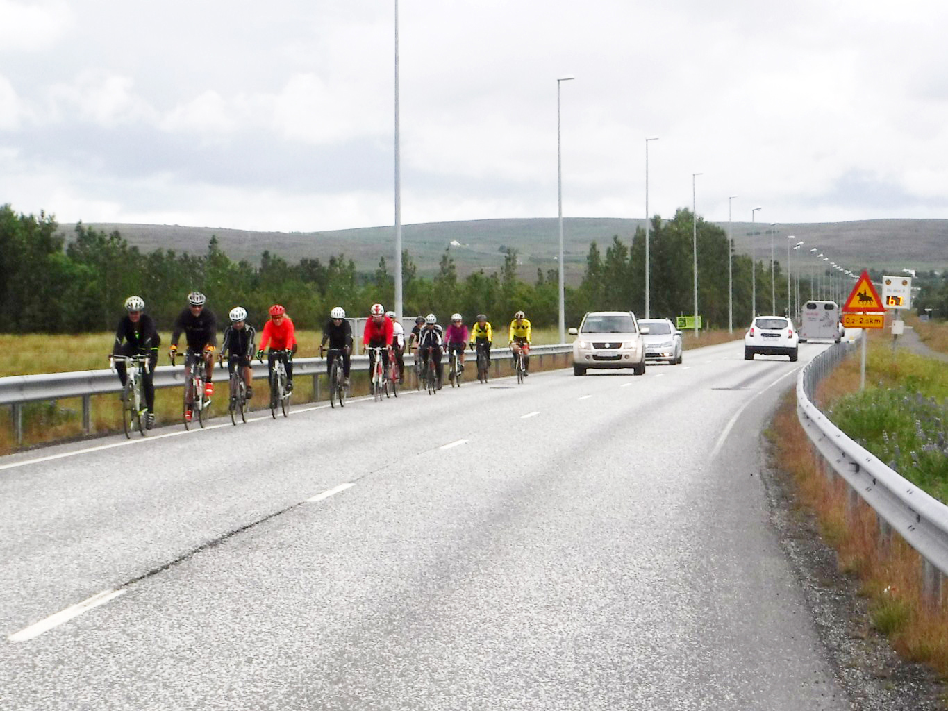 Hjálmurinn verður að passa og má ekki vera gamall
