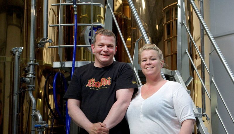 Lengi býr að fyrstu gerð