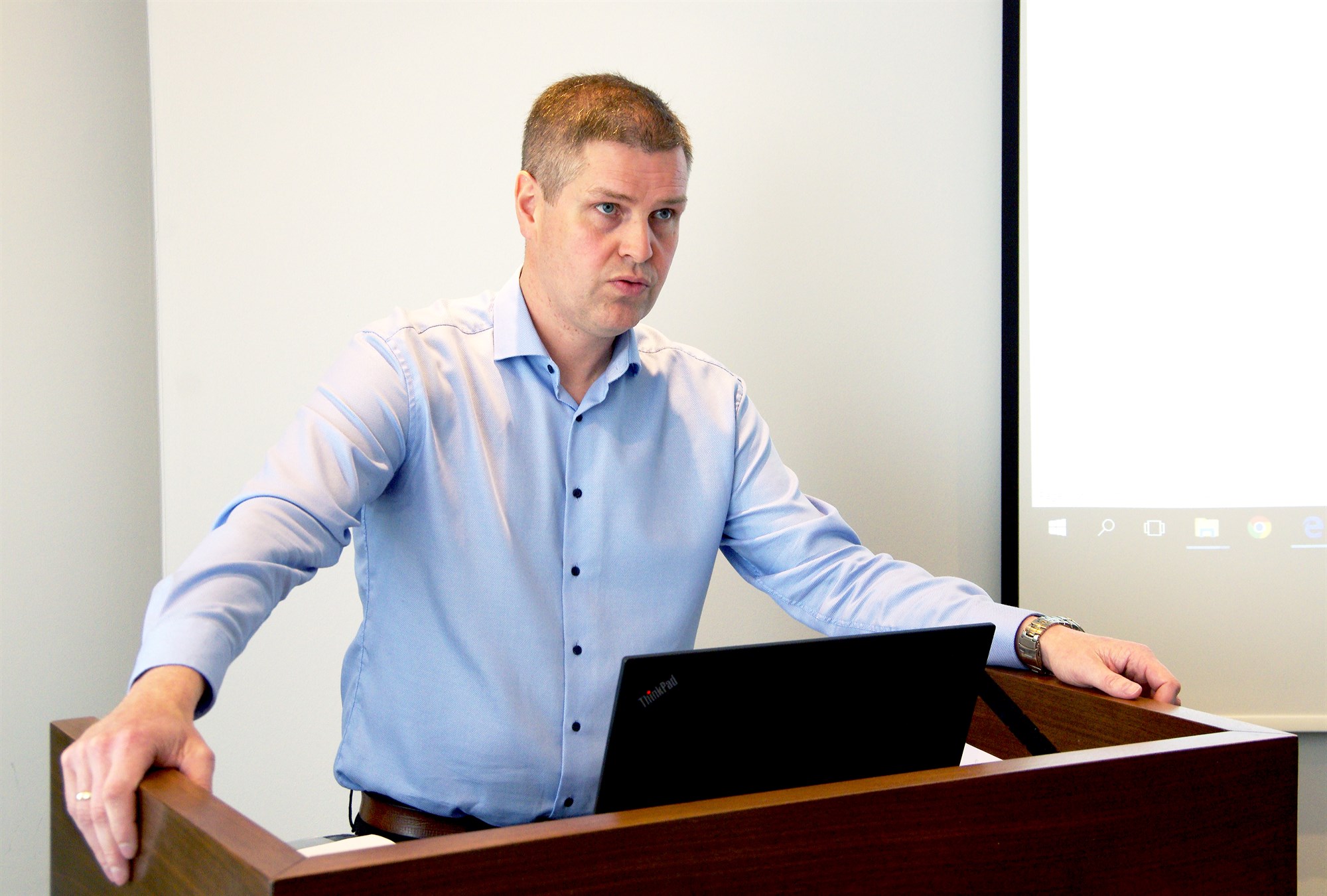 Vill að tollasamningar við ESB verði endurskoðaðir