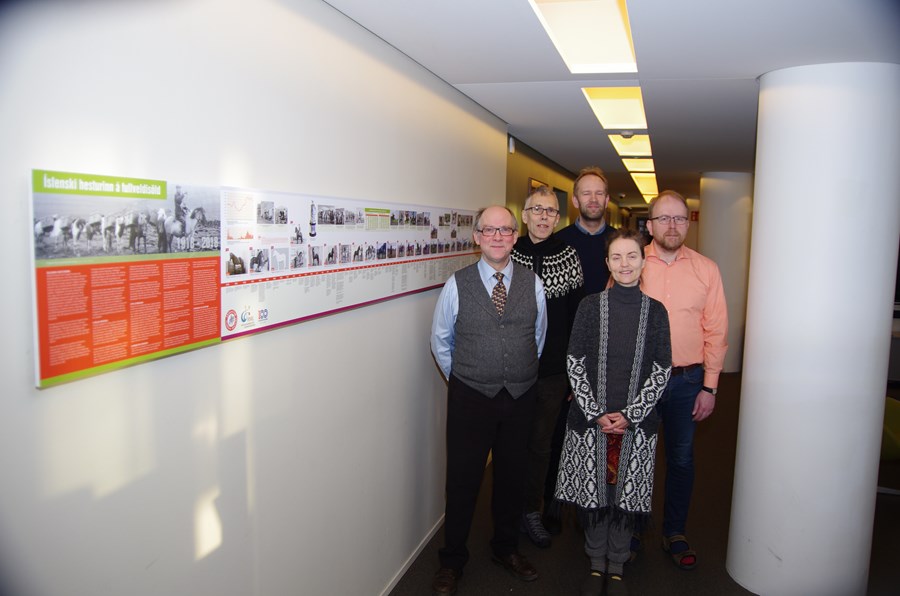 Kristinn Hugason, forstöðumaður Söguseturs íslenska hestsins, Ragnar Þór Arnljótsson, hönnuður hjá Hnotskógi, Þorvaldur Kristjánsson, hrossaræktarráðunautur hjá RML, María Margeirsdótttir, hönnuður hjá Hnotskógi og Sigurður Eyþórssson framkvæmdastjóri BÍ.