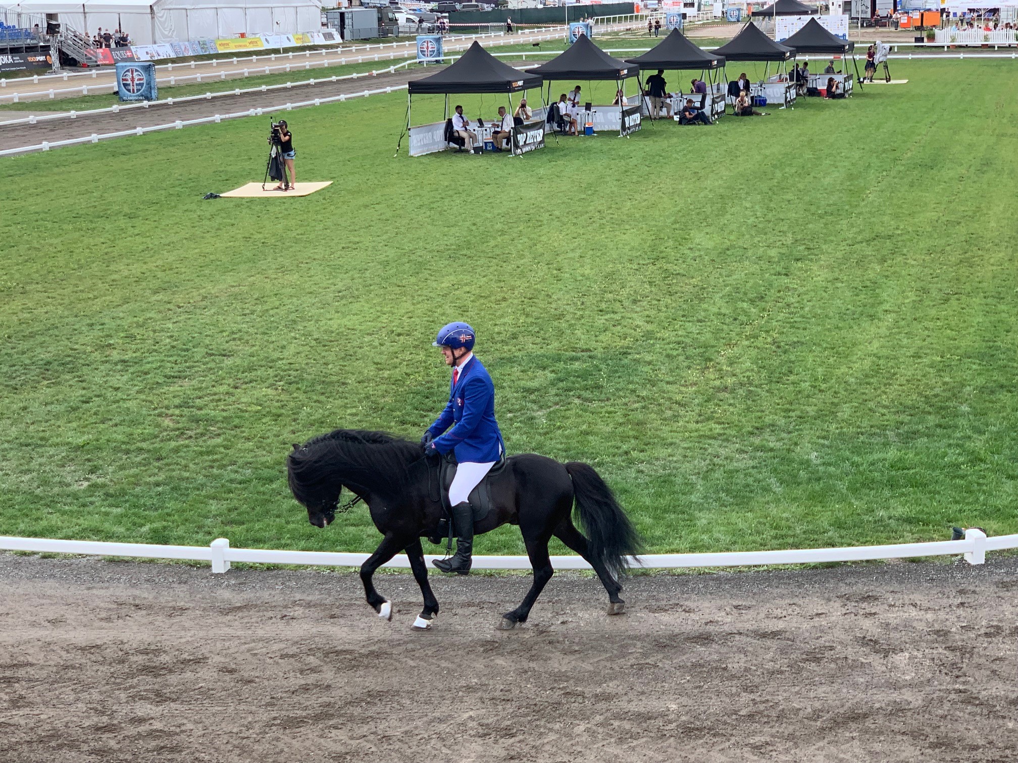 Dramatískur fimmgangur á HM í dag