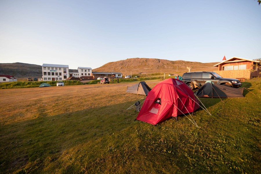 Stærð tjaldsvæðisins í Breiðavík fer tímabundið úr hálfum hektara upp í níu hektara í kringum sólmyrkvann í ágúst. 