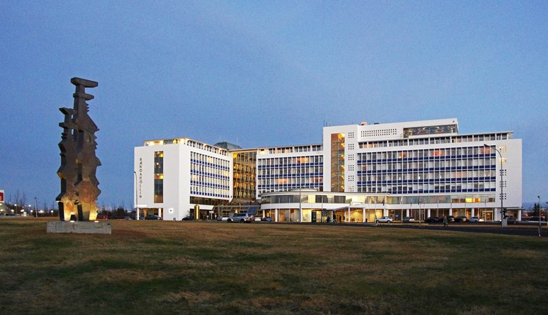 Viðræður halda áfram