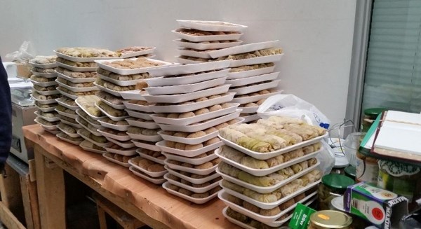 Hjá POE Limited ægði saman matvöru og ýmsu öðru og ekki var einu sinni handlaug á staðnum til að starfsmenn gætu þvegið sér um hendurnar.