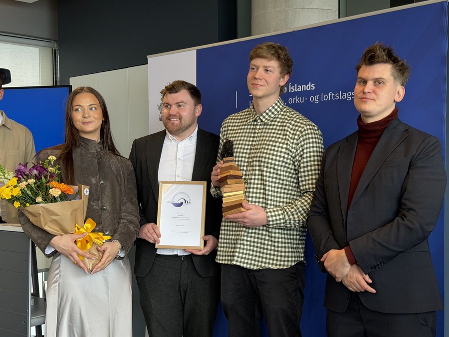 Fulltrúar Humble sem tóku við Kuðungnum úr hendi Jóhanns Páls Jóhannssonar umhverfis-, orku- og loftslagsráðherra.
