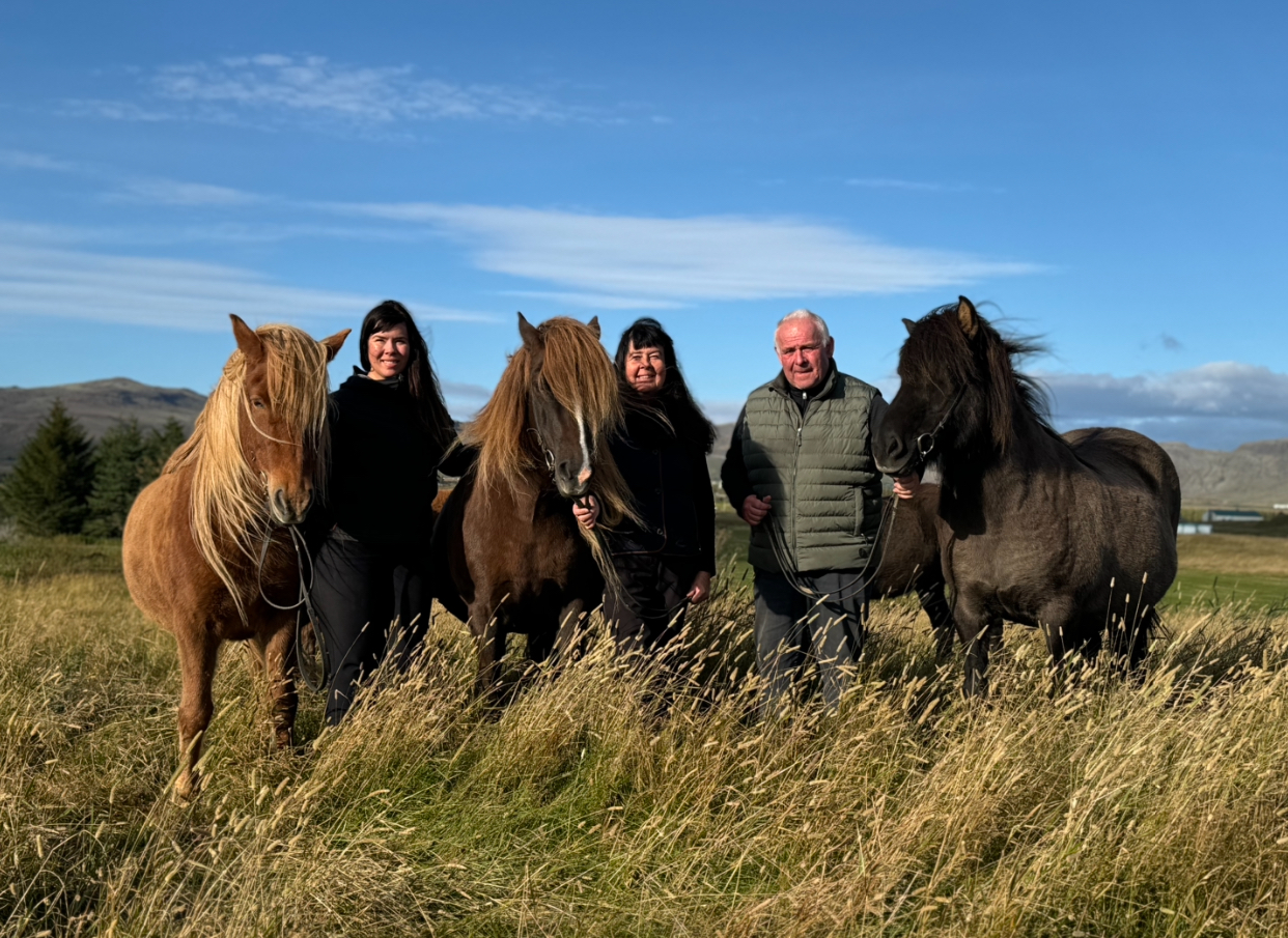 Þrjár efstu frá sama bæ