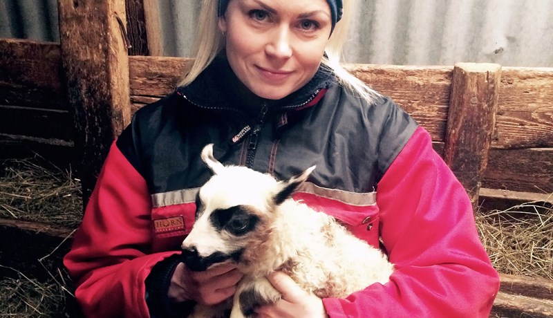 Margfaldur Íslandsmeistari í fitness við burðaraðstoð í Borgarfirði