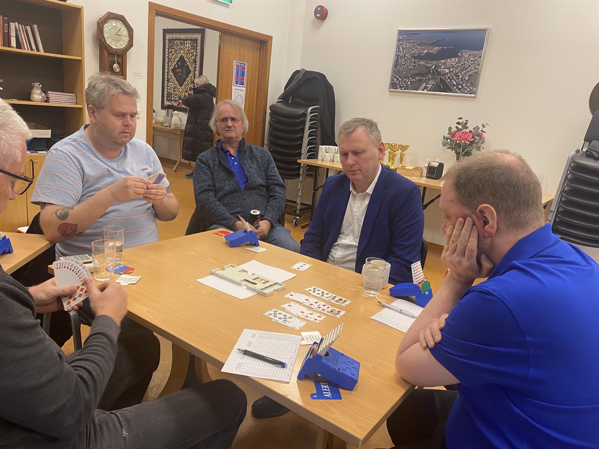 RÚV sýnir bridds aukinn áhuga