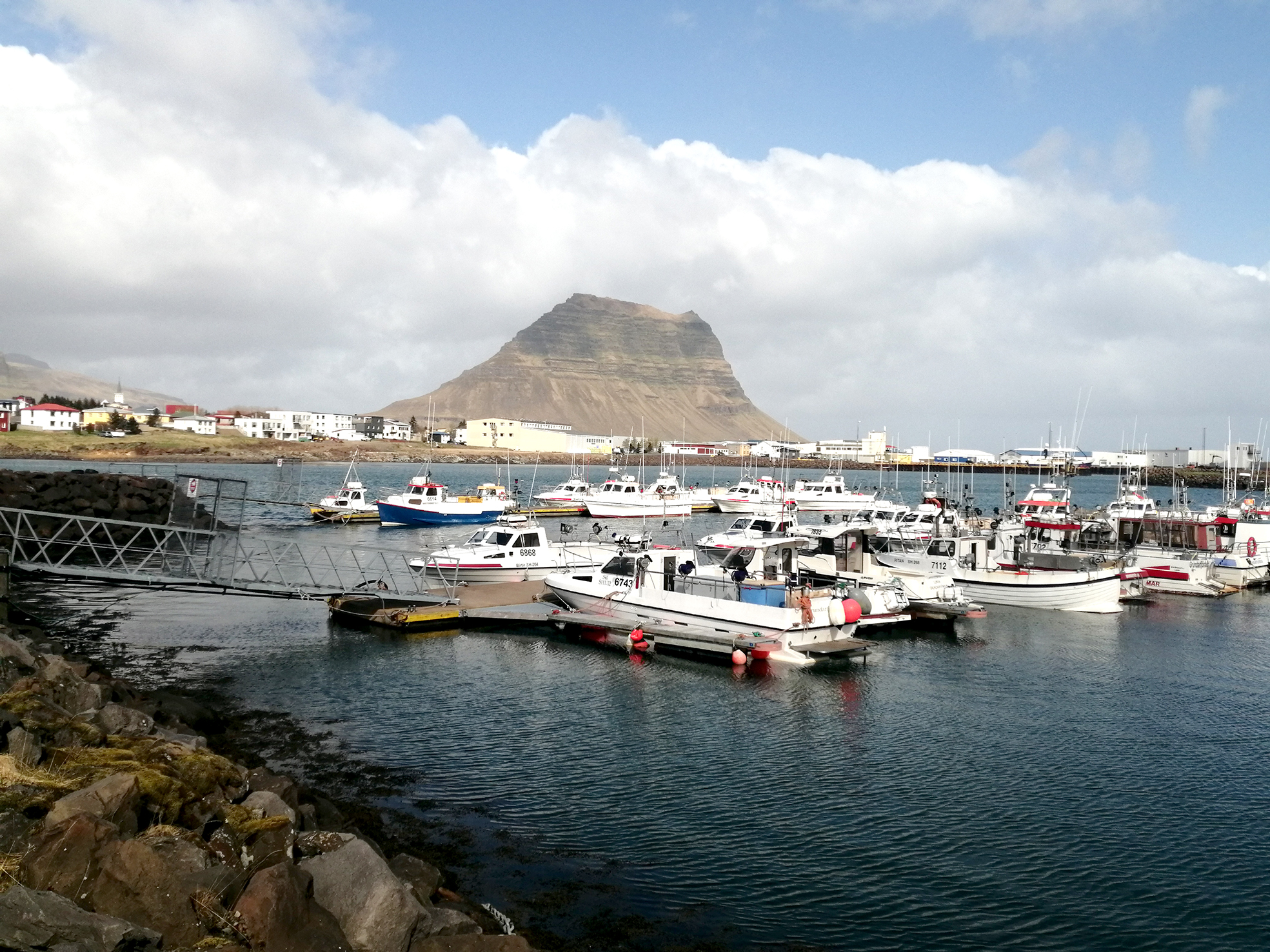 Ljós og líf í hverju húsi við ströndina