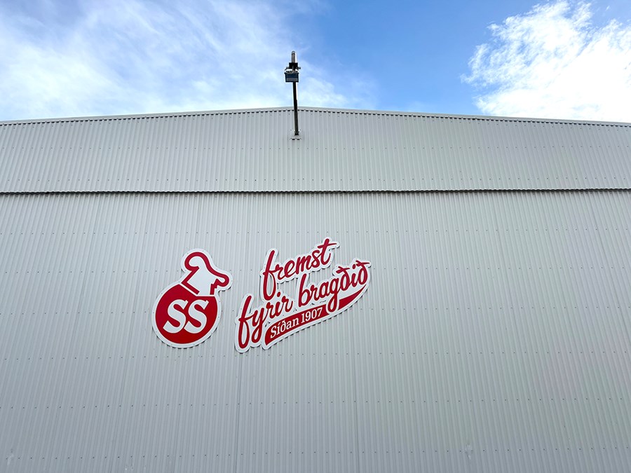 Kjötiðnaðarstöð SS er á Hvolsvelli.