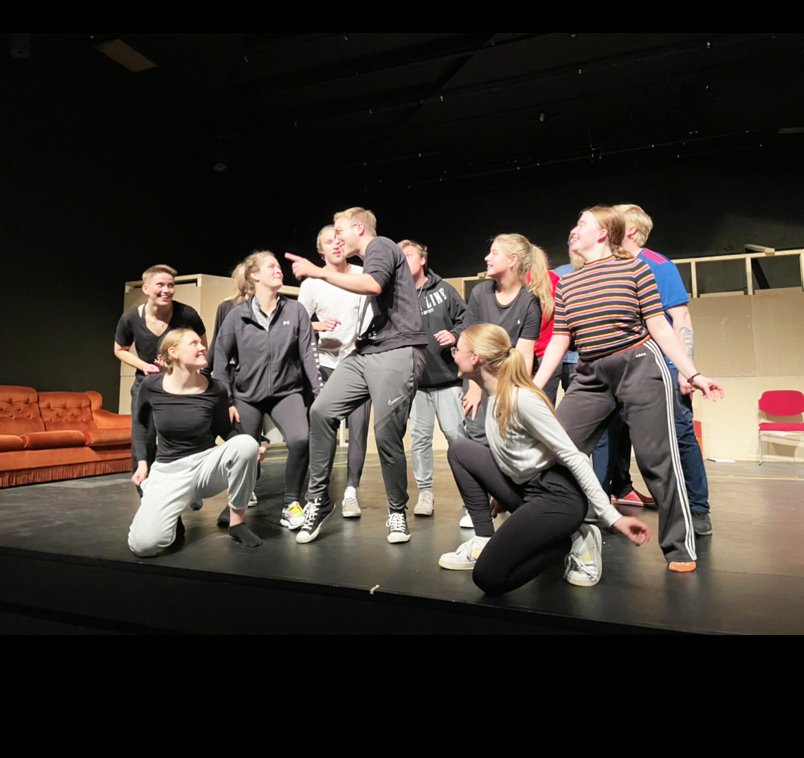 Leikfélag Keflavíkur sýnir Fyrsta kossinn