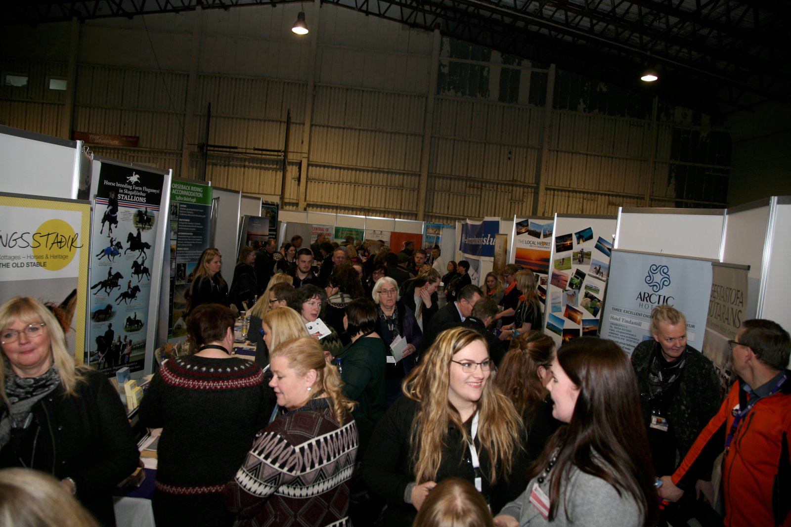 Eiga bændur sér viðreisnar von?