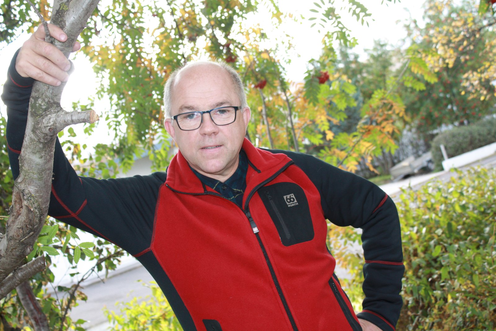 Kvöldgrúskið vatt upp á sig og varð að  heilmikilli bók með svarfdælsku þema