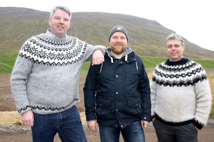 Sindri Sigurgeirsson, formaður Bændasamtaka Íslands, Heiðar Ásgeirsson, framkvæmdastjóri Landsmóts hestamanna 2016, og Lárus Ástmar Hannesson, formaður Landssambands hestamanna, á einum af nýju keppnisvöllunum á landsmótssvæðinu.