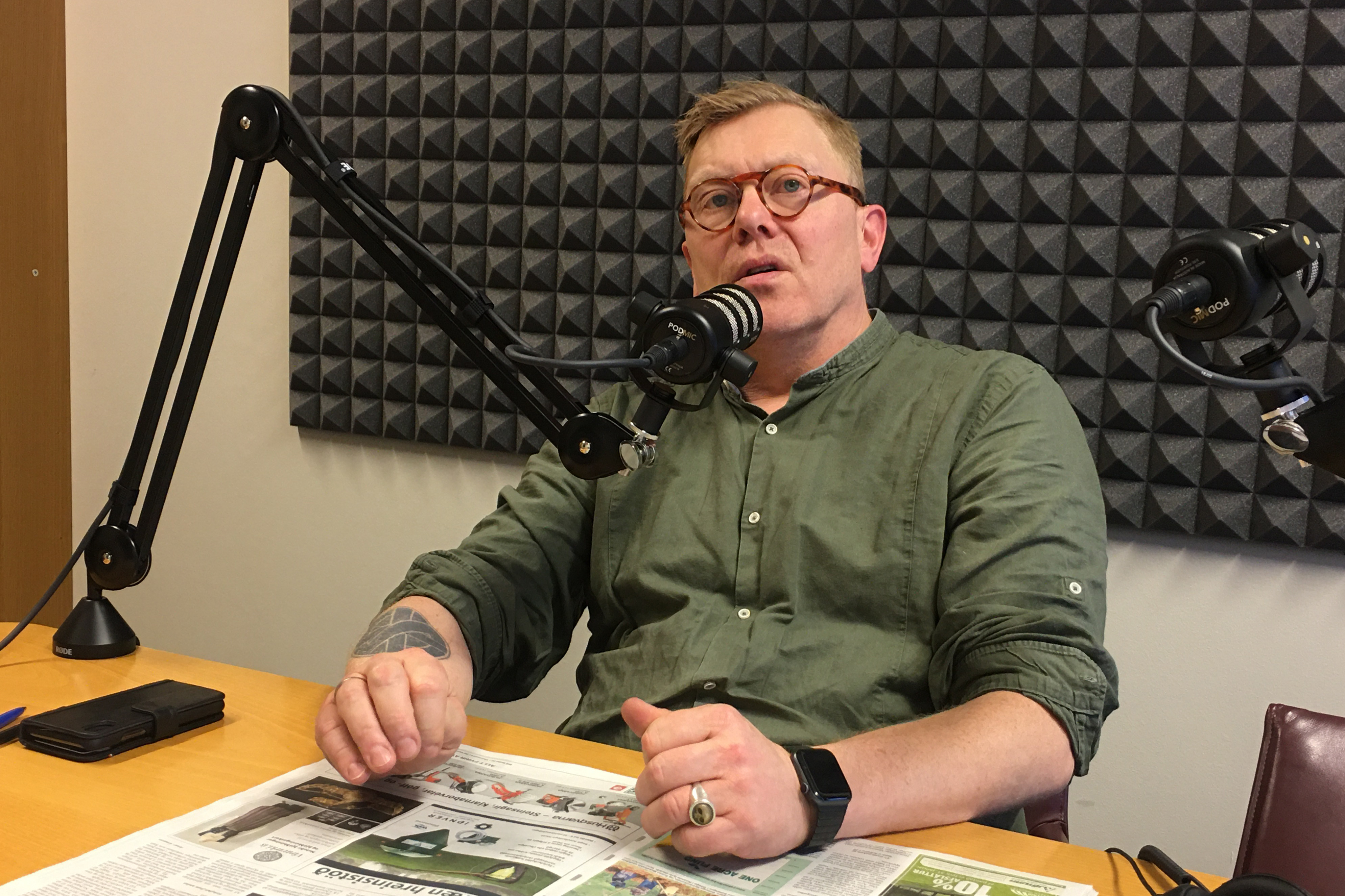 Jón Gnarr ræðir efni Bændablaðsins og ýmislegt annað