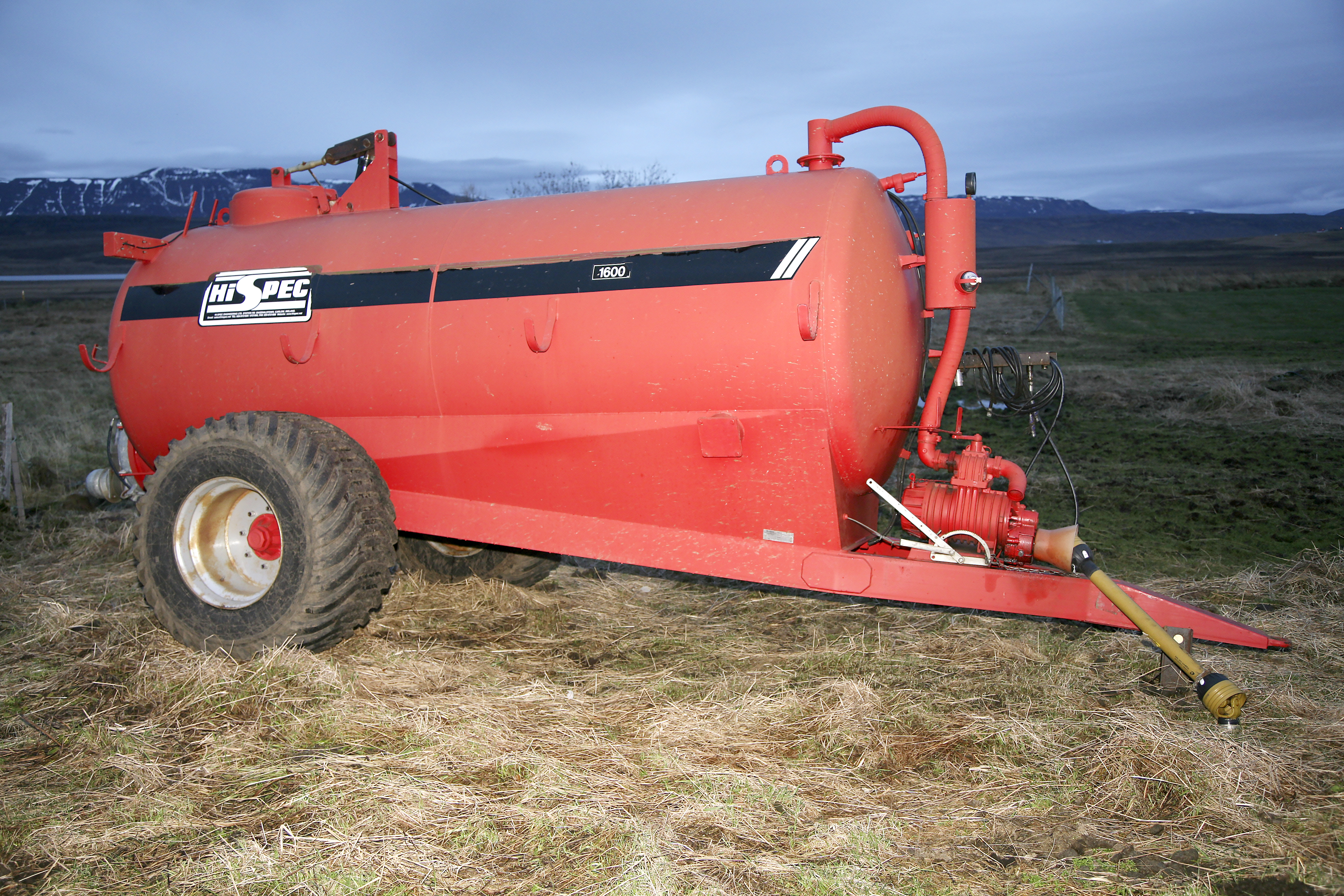 Haugsugul&#225;n var&#240; b&#243;nda d&#253;rkeypt