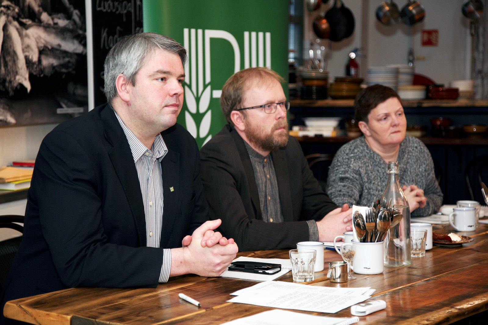 Verslunin þarf að leggja meira af mörkum og lækka vöruverð