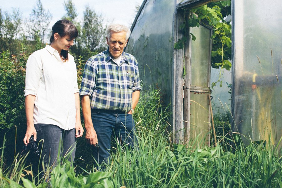 Eveline Bünter og Guðfinnur Jakobsson í Skaftholti. Myndir / Flatbökusamsteypan.