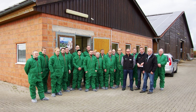 Mykja, gasframleiðsla og verktakastarfsemi heldur þýskum kúabændum gangandi