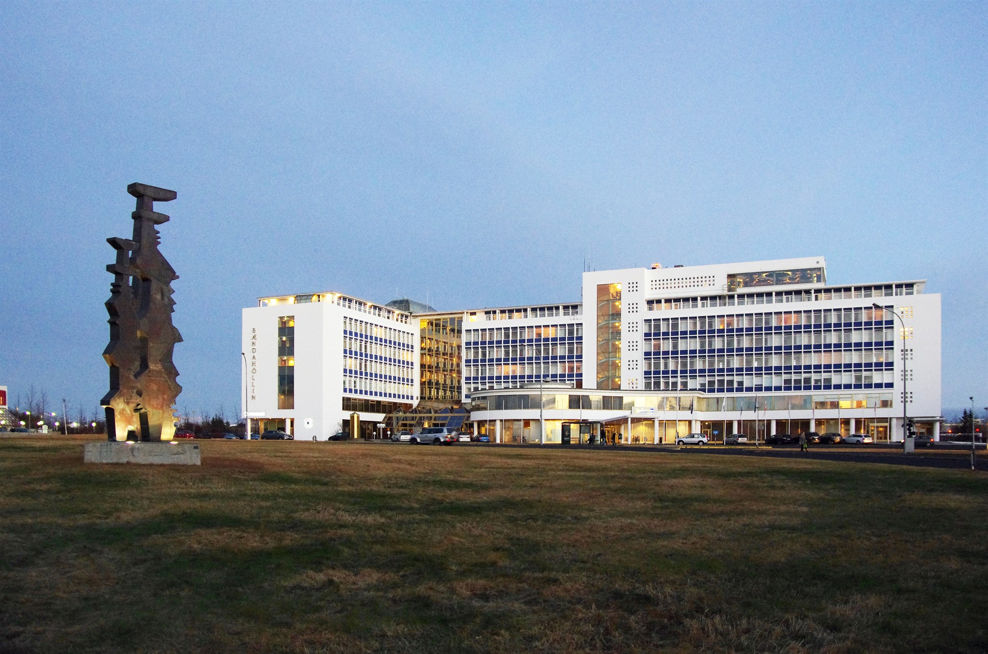 Áfram í greiðsluskjóli