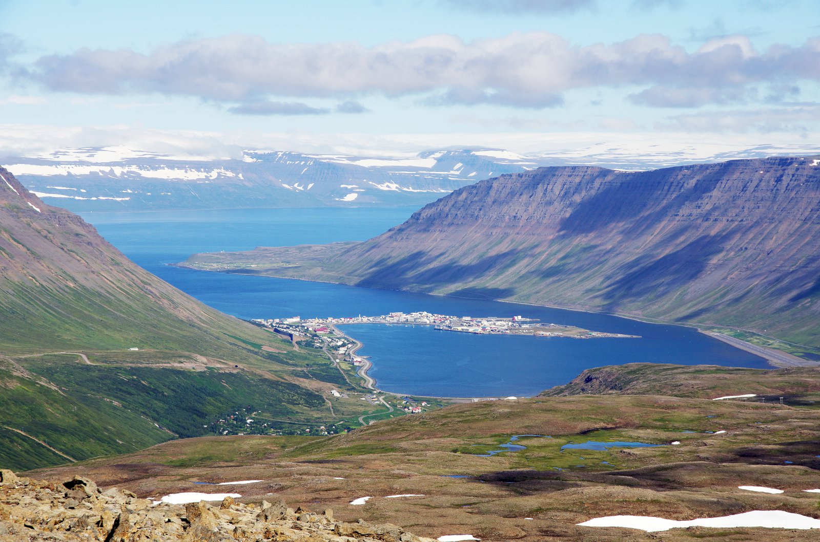 Hvers vegna bærinn Ísafjörður heitir Ísafjörður