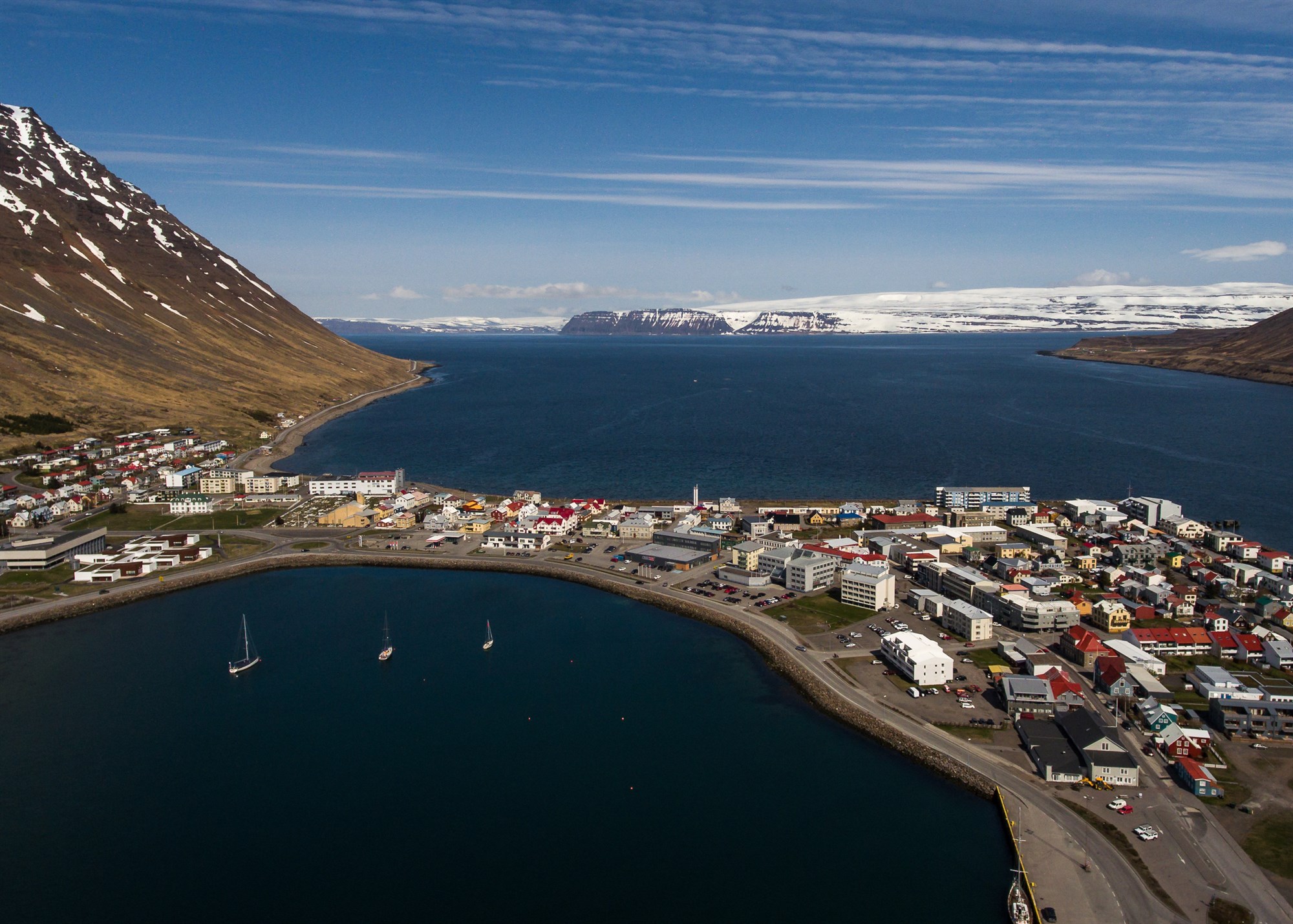 Ör fjölgun íbúa kallar á hraðari uppbyggingu