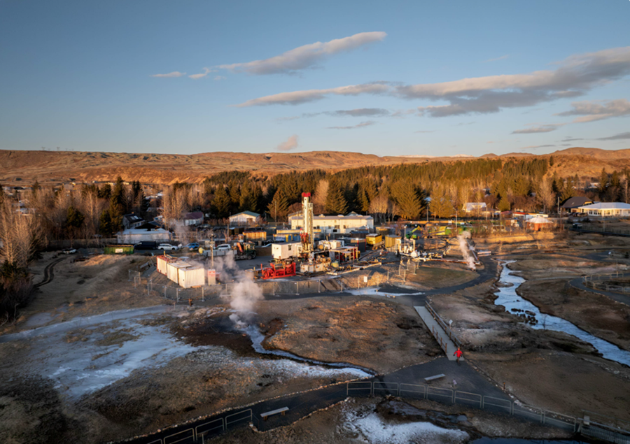 „Í lok árs 2025 hófst borun á nýrri holu fyrir hitaveituna í Hveragerði. Sú hola verður virkjuð, enda vitað að þarna er bæði vatn og hiti,“ segja forsvarsmenn Veitna.