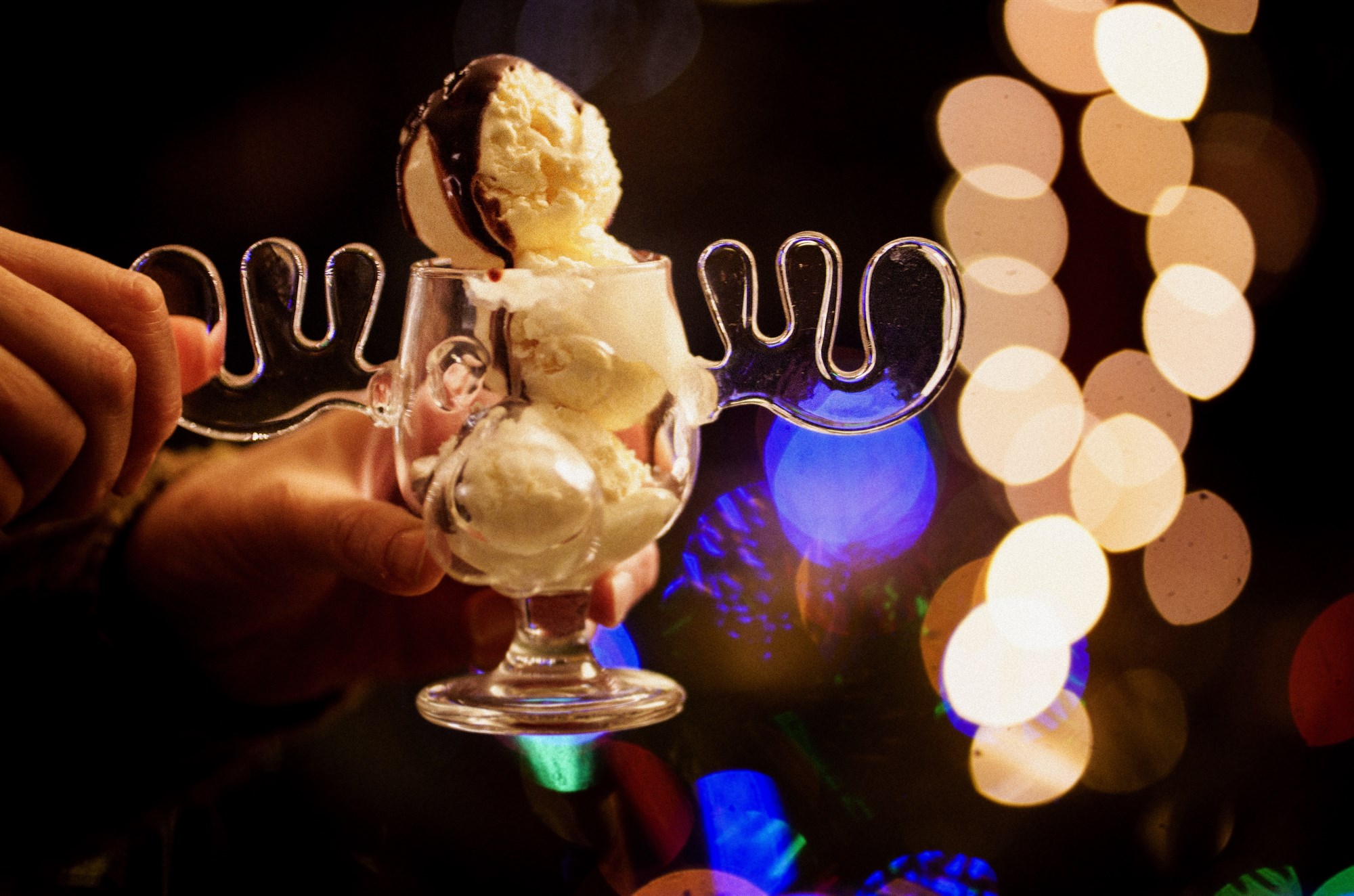 Mátulega hátíðlegur ís