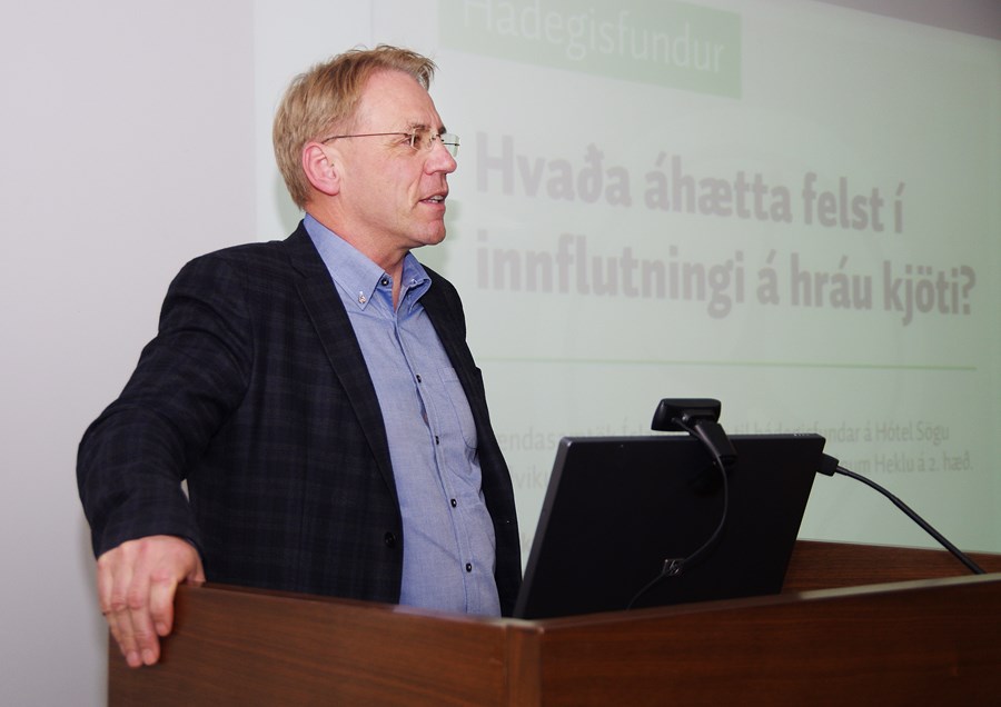 Karl G. Kristinsson, prófessor í sýklafræði, verður annar fyrirlesara á opnum fyrirlestrum í hádeginu á morgun á ráðstefnu í Háskóla Íslands og fjallar um fæðuöryggi Íslendinga og hver séu áhrif framleiðsluþátta og uppruna matvæla á bakteríur.