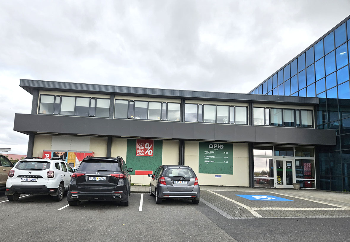 Verður versluninni á Hellu lokað?