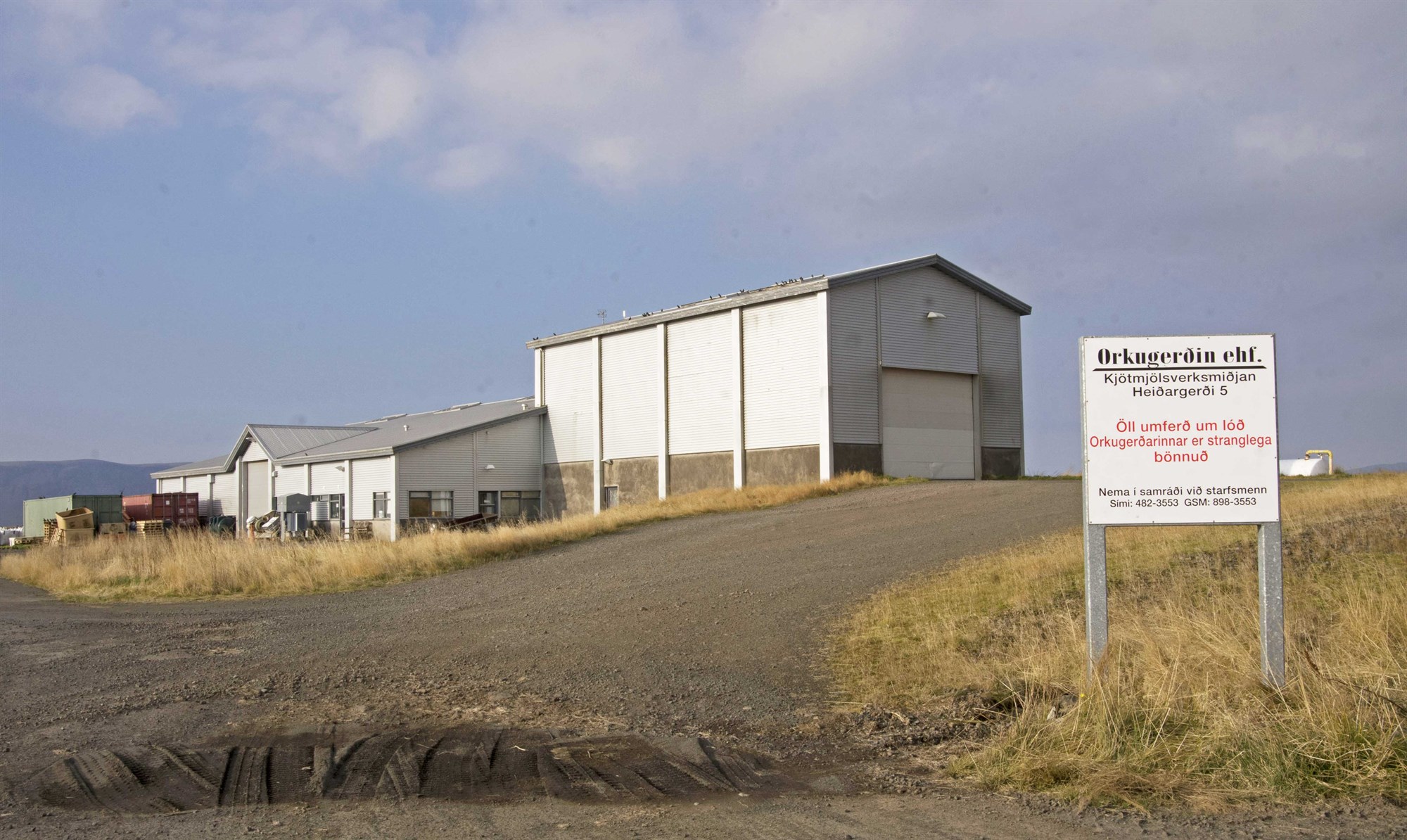 Nú má dreifa kjötmjöli og moltu til 1. desember