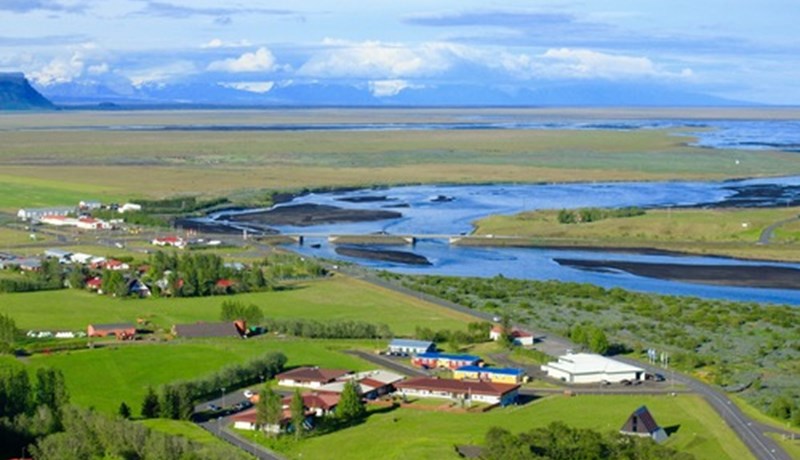 Leitað eftir peningaaðstoð