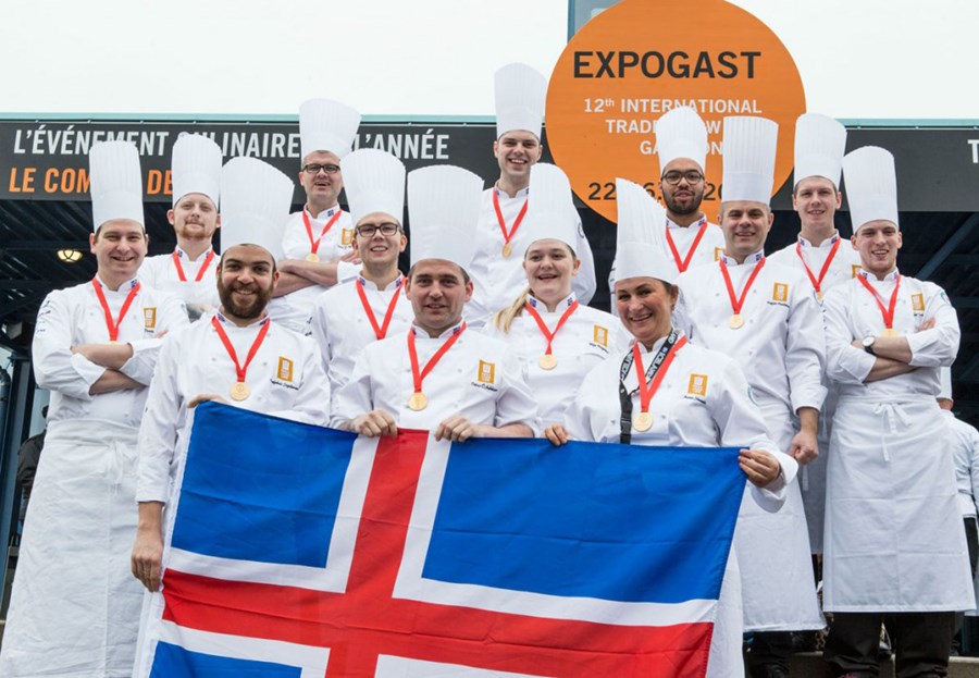 Íslenska kokkalandsliðið í Lúxemborg  í nóvember síðastliðnum eftir að hafa náð fimmta sæti á heimsmeistaramóti kokkalandsliða.