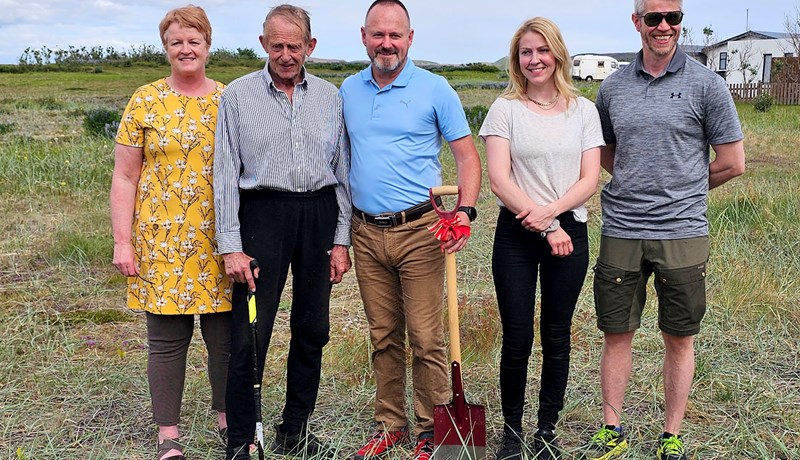 Fyrsta skóflustungan í áratugi