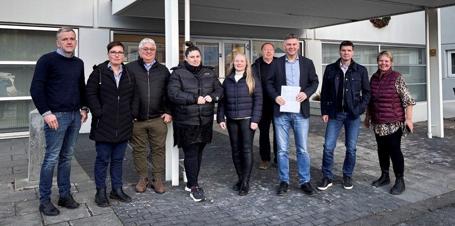 Hópur kúabænda af öllu landinu á leið í ráðuneytið.