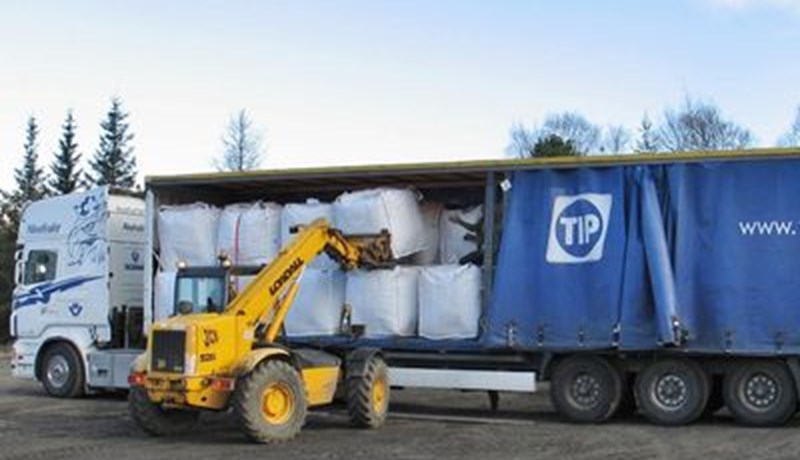 Íslenskt trjákurl til Færeyja